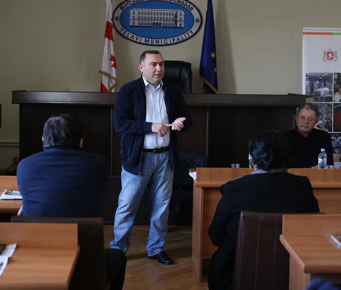 თელავში ფერმერებს მევენახეობის კოოპერატივების ხელშეწყობის პროგრამა წარუდგინეს