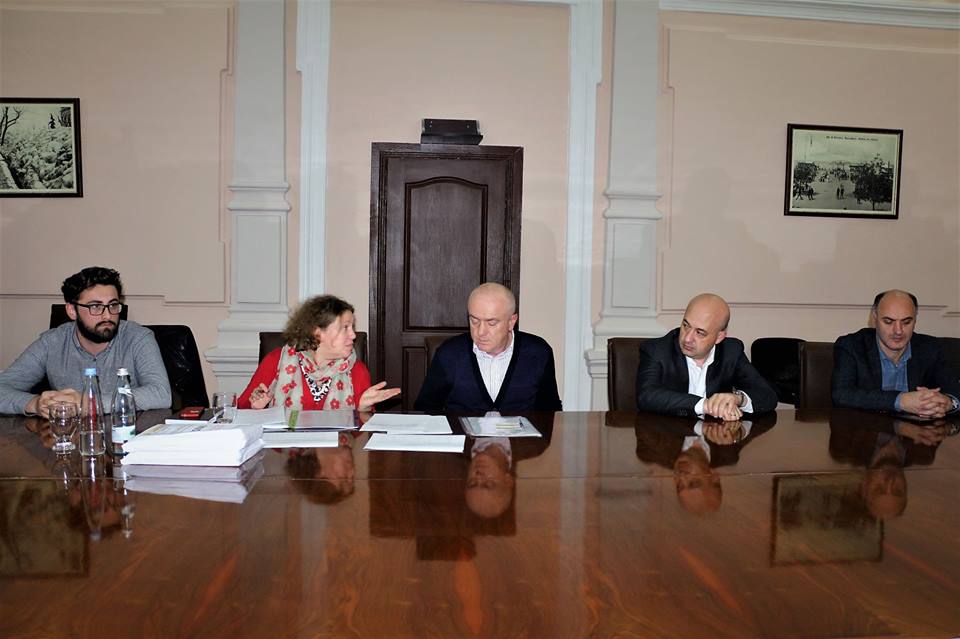 ბათუმში ახალი ავტობუსების შეძენასთან დაკავშირებით ტენდერში მონაწილე კომპანიების დოკუმენტაციის განხილვა 2 თვის განმავლობაში მოხდება