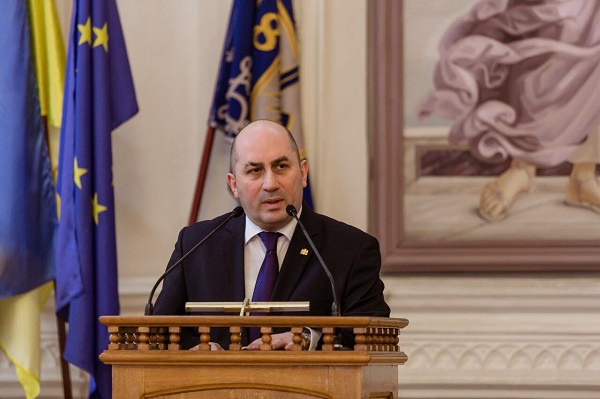 გელა დუმბაძე რუსული ოკუპაციის და ტატუნაშვილის მკვლელობის შესახებ უკრაინის ტექნიკური უნივერსიტეტის სტუდენტებს ესაუბრა