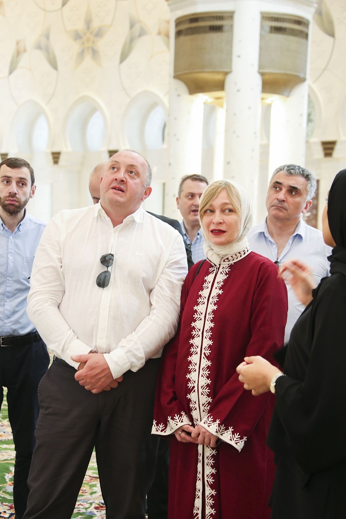 პრეზიდენტმა და პირველმა ლედიმ ემირატების კულტურული ღირსშესანაშნაობები დაათვალიერეს