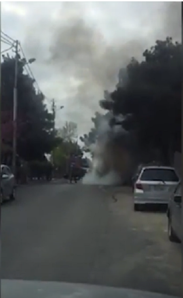 ჭონქაძის ქუჩაზე ავტომობილი დაიწვა (ვიდეო)