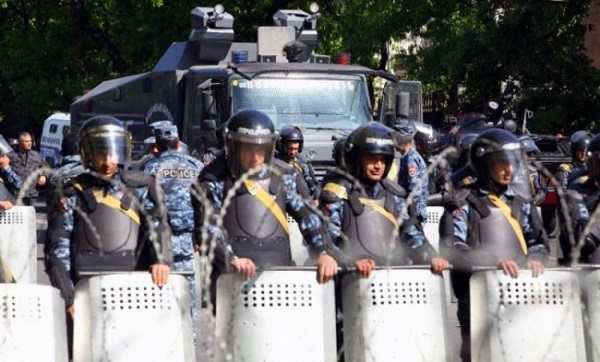 ერევანში პოლიციამ აქციის 66 მონაწილე დააკავა