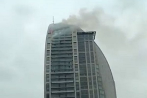  ბაქოში Trump Tower-ის ყოფილი შენობა იწვის