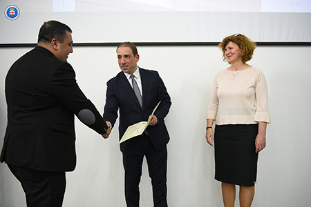 ოჯახში ძალადობის თემაზე სპეციალიზებულ 101 პროკურორსა და გამომძიებელს სერთიფიკატები გადაეცა