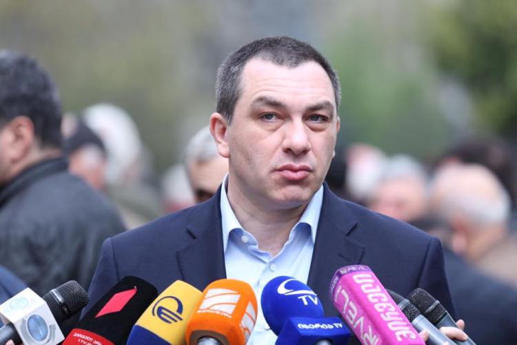 "ევროპულმა საქართველომ" პარლამენტის სხდომათა დარბაზი დატოვა