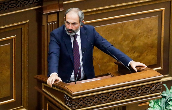 ფაშინიანმა პრემიერის კანდიდატურის წარსადგენად საჭირო რაოდენობის ხელმოწერები შეკრიბა