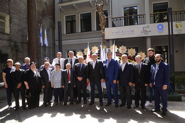 ეროვნულ ოლიმპიურ კომიტეტში, რომლის გენერალური პარტნიორიც საქართველოს ბანკია, პრეზიდენტმა 23 ოლიმპიური ჩემპიონი ბრწყინვალების ორდენით დააჯილდოვა