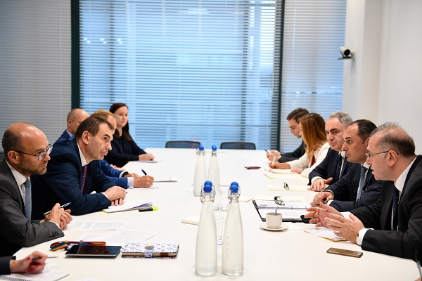 დიმიტრი ქუმსიშვილი ევროპის რეკონსტრუქციისა და განვითარების ბანკის ვიცე-პრეზიდენტს ალან პილუს შეხვდა