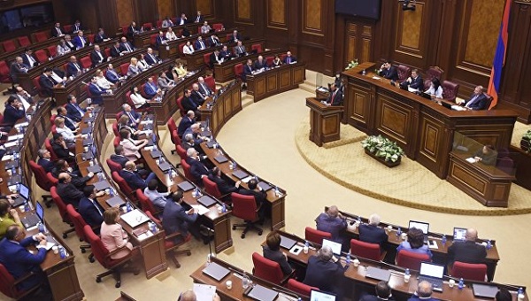 სომხეთის რესპუბლიკურმა პარტიამ პარლამენტში უმრავლესობა დაკარგა 