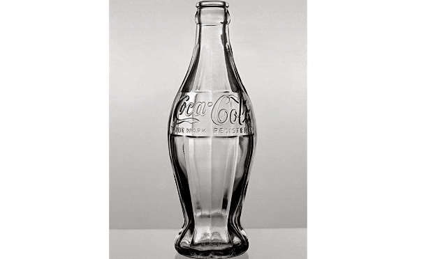 იაპონიაში უფერო Coca-Cola შექმნეს (ვიდეო)