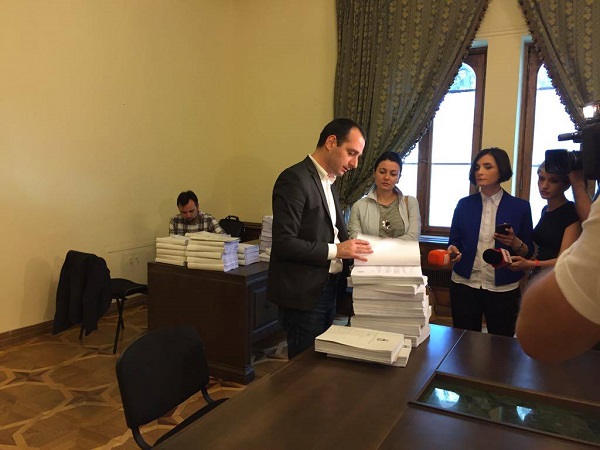შსს-მ პარლამენტის საგამოძიებო კომისიას 10-ტომიანი მასალა გადაუგზავნა 