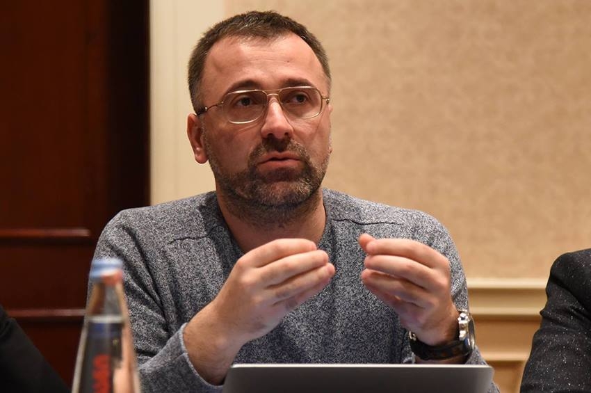 ზვიად დევდარიანმა ღირსებისა და პატივის შელახვისთვის 12 პირის წინააღმდეგ სარჩელი შეიტანა