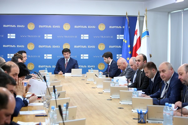ბაღებსა და სკვერებში გარემოვაჭრეებისთვის კონკრეტული ადგილები გამოიყოფა