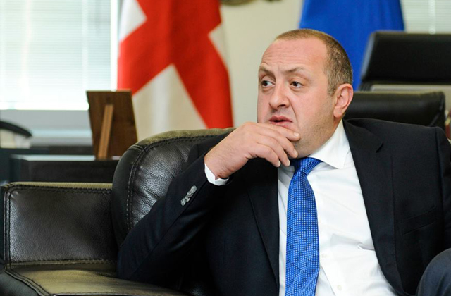 საქართველოს პრეზიდენტი რეჯეფ თაიფ ერდოღანს არჩევნებში გამარჯვებას ულოცავს