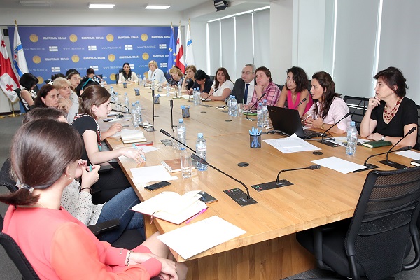 თბილისის მერიაში გენდერული სტრატეგიის სამოქმედო გეგმის პრეზენტაცია და სამუშაო შეხვედრა გაიმართა