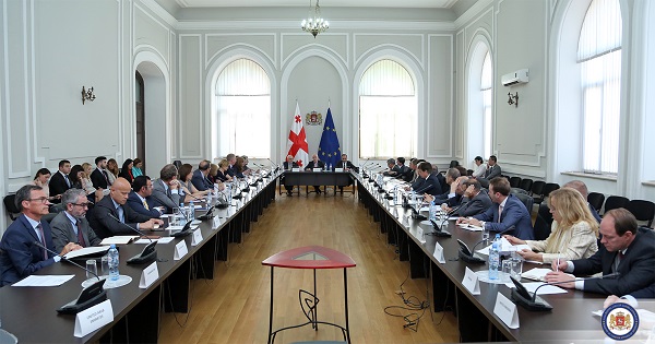 საგარეო საქმეთა მინისტრმა „ოთხოზორია-ტატუნაშვილის სიასთან" დაკავშირებით დიპლომატიურ კორპუსთან შეხვედრა გამართა