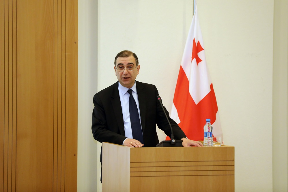 ეროვნული გამოცდები ივლისში არ უნდა ტარდებოდეს - მიხეილ ჩხენკელი