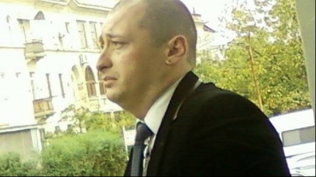 სათვალთვალო კამერის ჩანაწერის ოქმში მირზა სუბელიანი „უცნობ მამაკაცად“ არის მოხსენიებული 