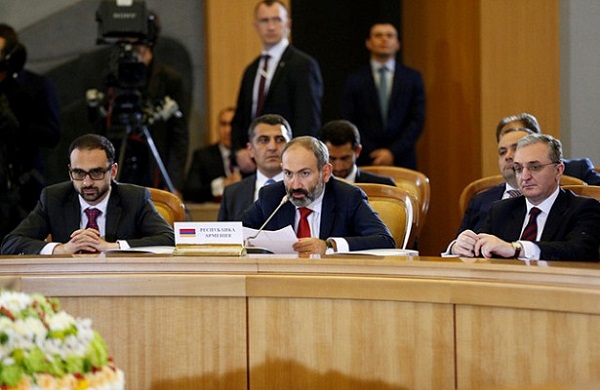 სომხეთის მთავრობა ადგილობრივი წარმოების კომპიუტერულ ტექნოლოგიაზე გადავიდა