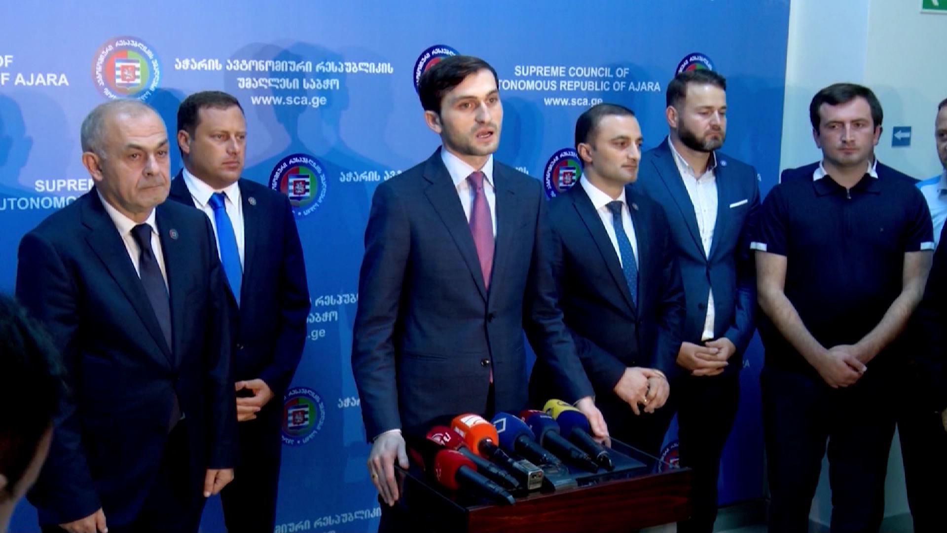 თორნიკე რიჟვაძე აჭარის მთავრობაში ორი მინისტრის შეცვლას გეგმავს