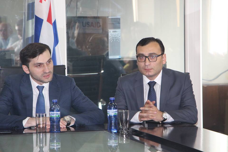 თორნიკე რიჟვაძემ აჭარის სოფლის მეურნეობის მინისტრი თანამშრომლებს წარუდგინა