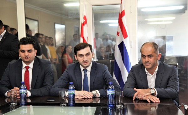 თორნიკე რიჟვაძემ სამინისტროებში ახალი ხელმძღვანელები წარადგინა
