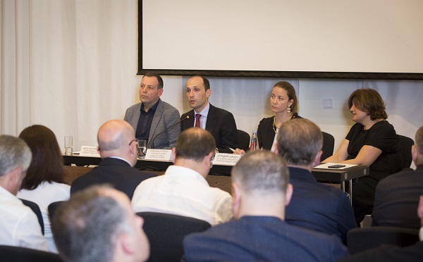 ლევან დავითაშვილმა ღვინის ინდუსტრიის წარმომადგენლებთან შეხვედრა გამართა