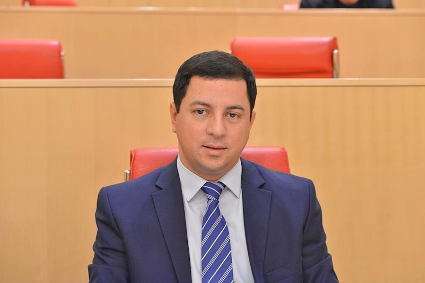 ბიძინა ივანიშვილის პასუხებმა სასაცილო მდგომარეობაში დატოვა „მოკლე მანძილზე მორბენალი კრიტიკოსები“ - თალაკვაძე