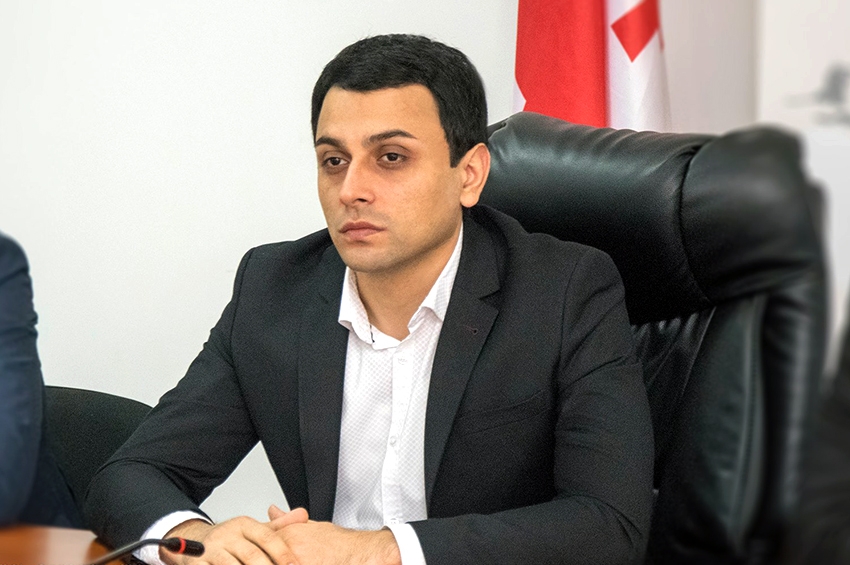სასამართლომ თემურ აბაზოვი პატიმრობაში დატოვა