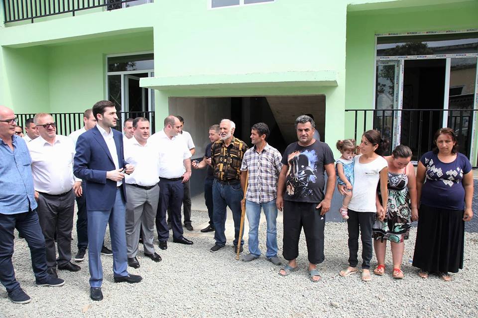  თორნიკე რიჟვაძე ქობულეთში ინფრასტრუქტურული სამუშაოების მიმდინარეობას გაეცნო