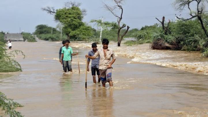 ინდოეთში გადაუღებელ წვიმას 49 ადამიანის სიცოცხლე ემსხვერპლა