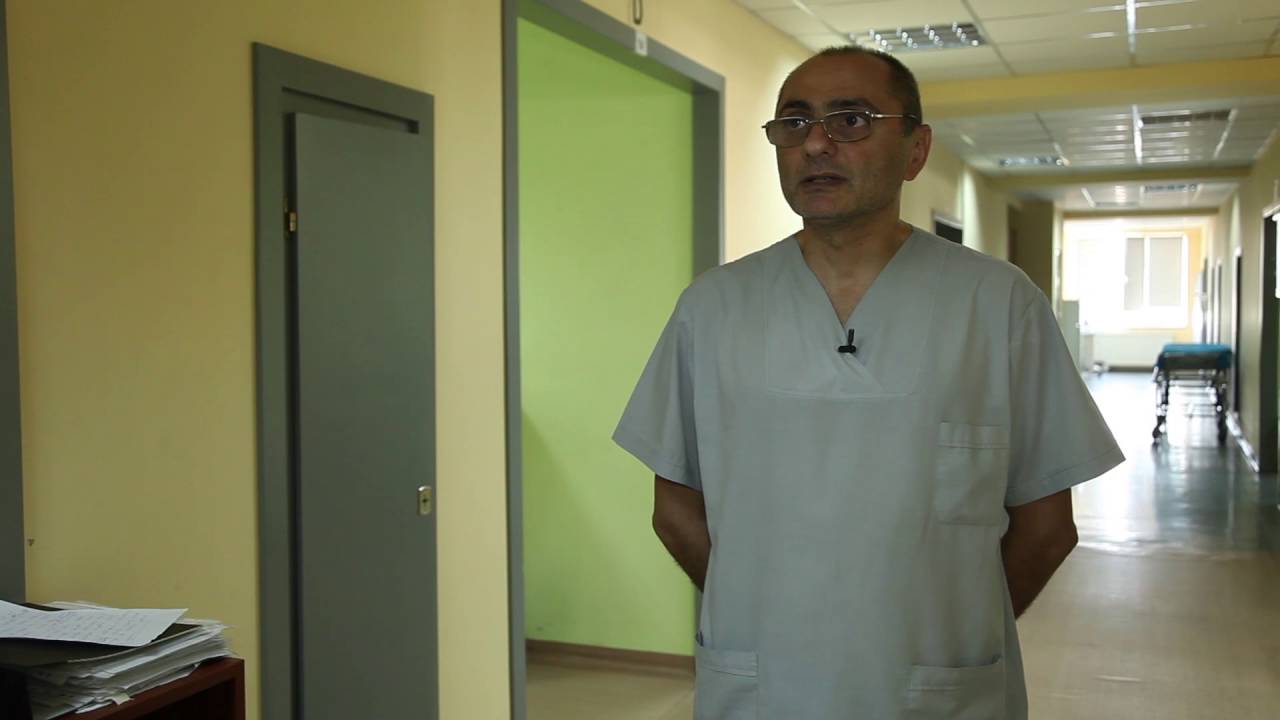 კლდიდან გადავარდნილი 11 წლის მოზარდის სიცოცხლის გადასარჩენად ბრძოლა მიმდინარეობს - ექიმი 