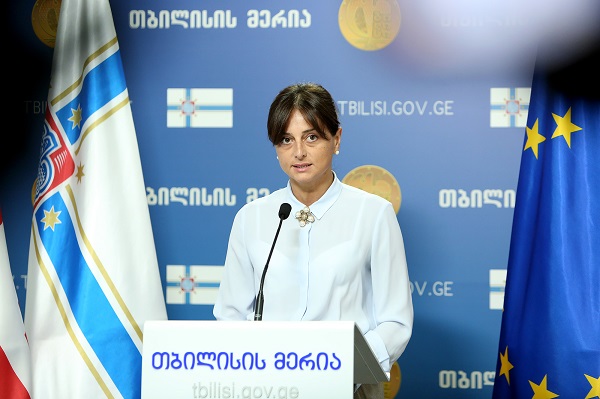 ტაქსებზე ნებართვის გაცემა დაიწყო