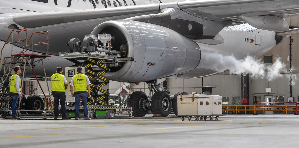 Lufthansa-მ თვითმფრინავის ძრავის გაწმენისთვის ახალი ტექნოლოგია შეიმუშავა, მალე წყალს მშრალი ყინული ჩაანაცვლებს