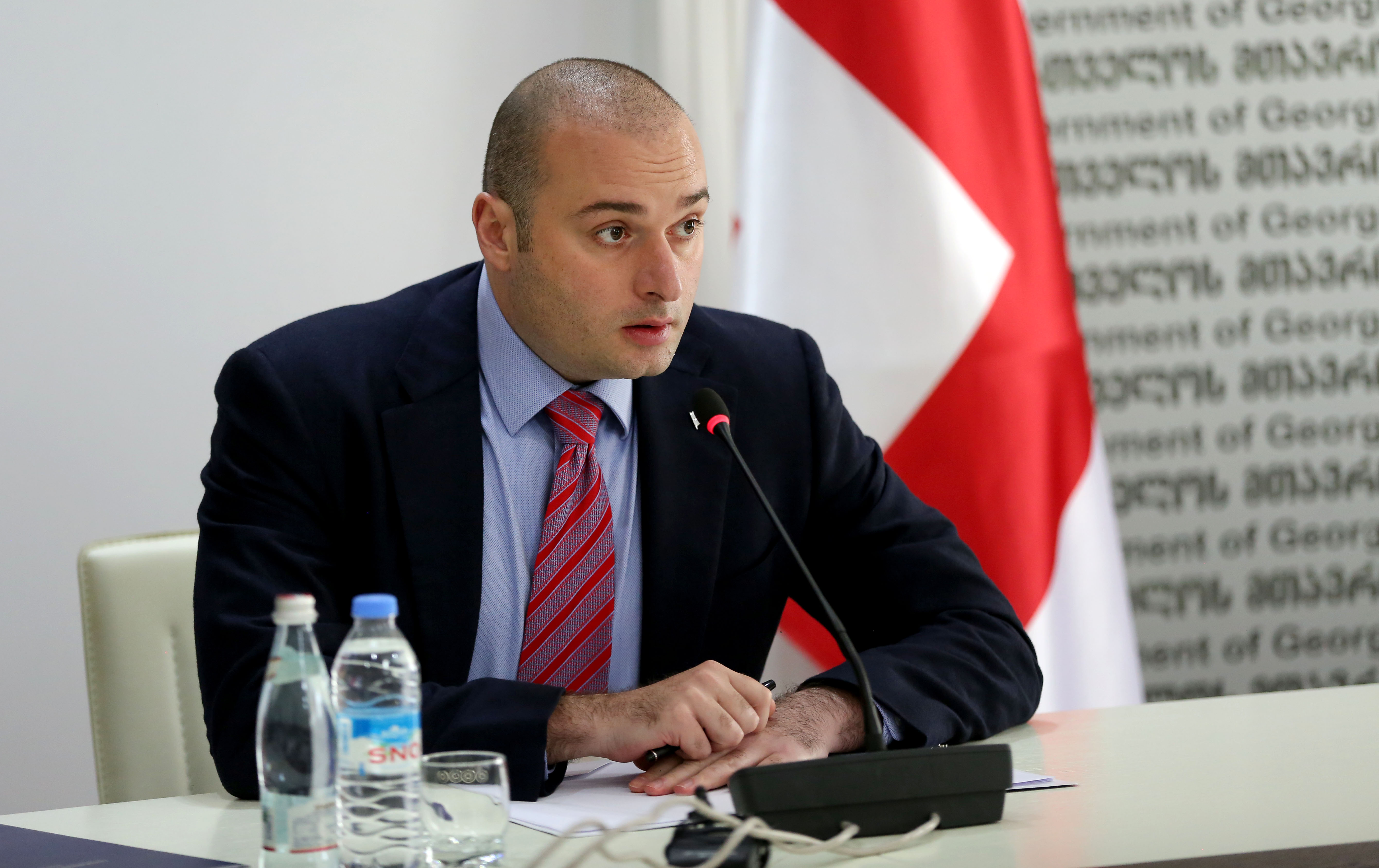 საქართველოს მთავრობის ინიციატივით, ფშავ-ხევსურეთისა და გუდამაყრის ხეობის ინტერნეტიზაცია განხორციელდება, 100-ზე მეტ უშუქო სოფელს კი ელექტროენერგია მიეწოდება