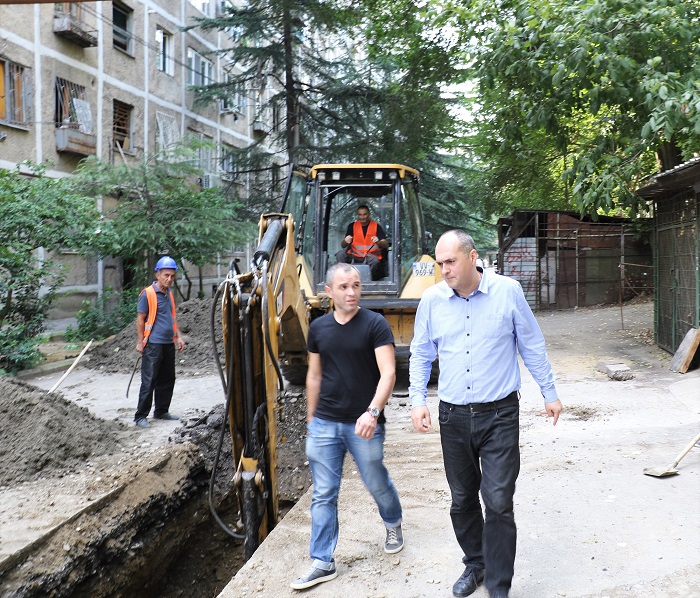  ისანში მიწისქვეშა კომუნიკაციების რეაბილიტაცია რვა მისამართზე მიმდინარეობს