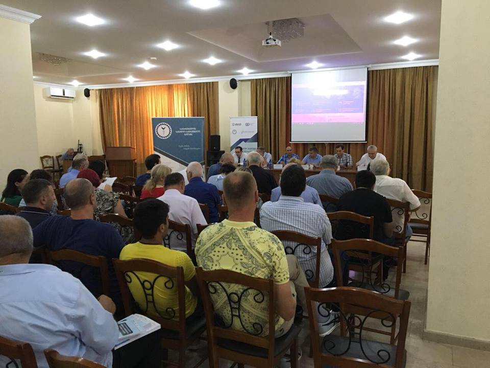 საქართველოს სავაჭრო-სამრეწველო პალატა ქუთაისში სახელმწიფო შესყიდვების შესახებ საჯარო-კერძო დიალოგის ფორმატის შეხვედრას მართავს
