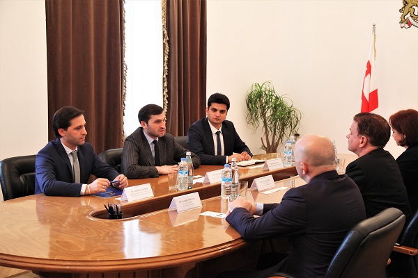 თორნიკე რიჟვაძე  ვერნერ ლიპახს შეხვდა