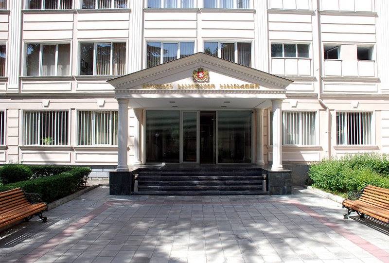 სააპელაციო სასამართლო ადვოკატების ბრიფინგთან დაკავშირებით განცხადებას ავრცელებს