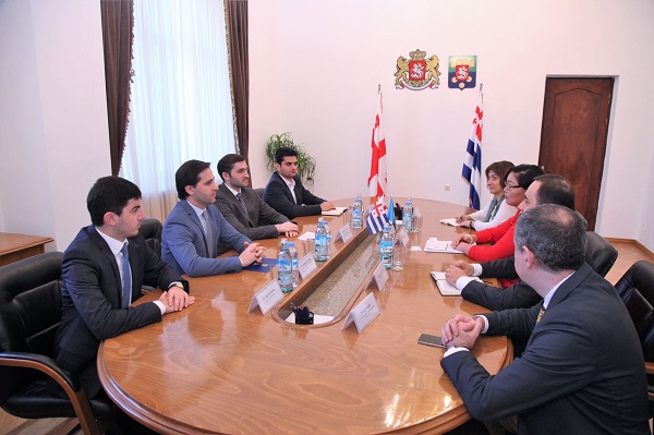 თორნიკე რიჟვაძე მუნხტუია ალთანგერელს შეხვდა