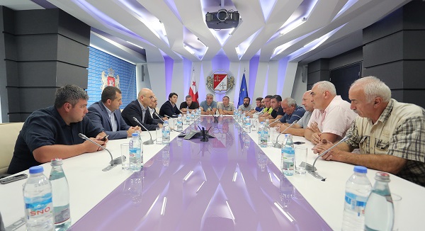 ხორბლის ტრანსპორტირებასთან დაკავშირებით  ფინანსთა სამინისტროს გადაწყვეტილება შესაძლოა 1-ელ იანვრამდე გადავადდეს 