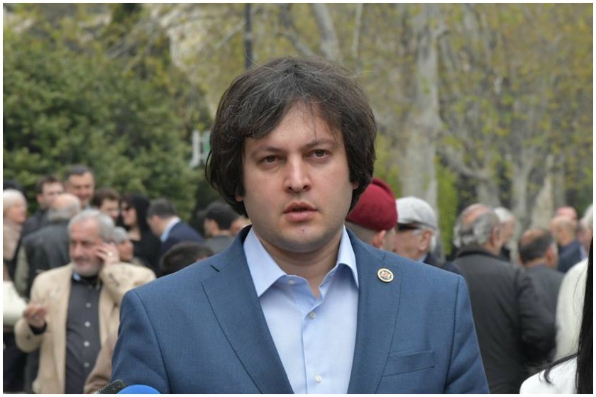 მუდმივად ვრცელდება ორი ადამიანის ჩანაწერები, რომელთაგან არცერთს არ აქვს კავშირი „ქართულ ოცნებასთან" - კობახიძე "ომეგა ჯგუფის" საქმეზე