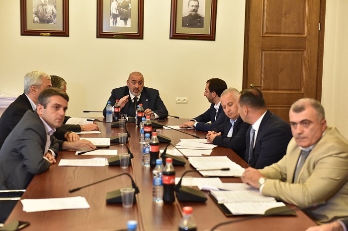 თავდაცვისა და უშიშროების კომიტეტმა „სახელმწიფო დაცვის სპეციალური სამსახურის შესახებ" კანონში ცვლილების შეტანის თაობაზე იმსჯელა