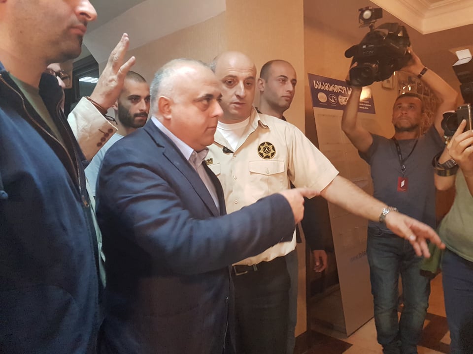 ლევან ყიფიანს პროკურატურაში დღესაც გამოკითხავენ 