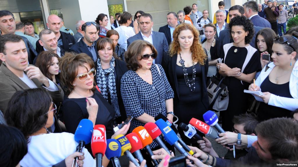 სალომე ზურაბიშვილს ბადრი პატარკაციშვილის ოჯახმა 180 000 ლარი შესწირა