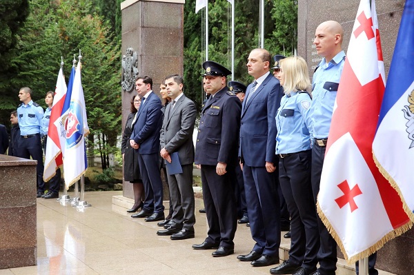 შსს-ში ორმოცმა ახალდანიშნულმა მართლწესრიგის ოფიცერმა პოლიციელის ფიცი დადო