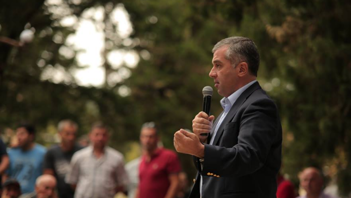 ივანიშვილსაც კი რამდენჯერმე მოუწია იმის აღიარება, რომ "ქართული ოცნების" ბევრი მხარდამჭერი ხმას არ აძლევს ზურაბიშვილს - ბაქრაძე