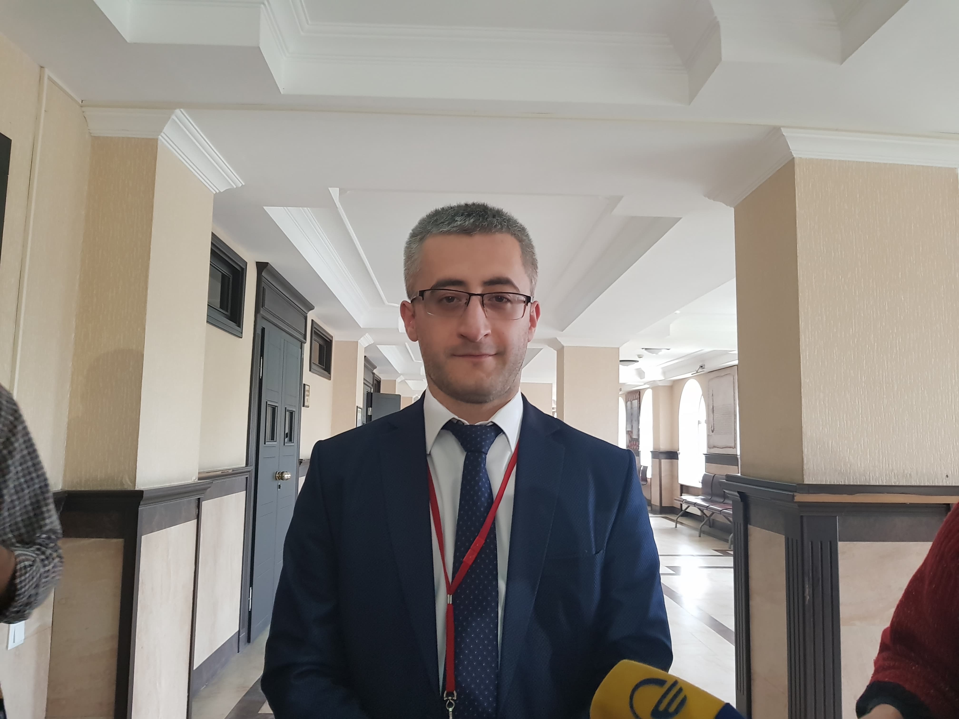 არსებობს მტკიცებულებები, რომლის მიხედვითაც, მერაბ მორჩაძე მოწმეზე ზემოქმედებდა, ასევე თანხას გადასცემდა - პროკურორი