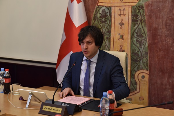 ირაკლი კობახიძე: რომან გოცირიძეს: ტყუილებით ცოტათი გახვედით ფონს, მეორე ადგილით გადახვედით მეორე ტურში, თუმცა, წინ არის მეორე ტური და მოდით, დაველოდოთ მეორე ტურს
