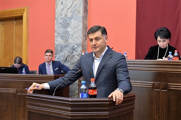 კომიტეტმა „უცხოელთა და მოქალაქეობის არმქონე პირთა სამართლებრივი მდგომარეობის შესახებ" კანონში შესატან ცვლილებებს მეორე მოსმენით მხარი დაუჭირა